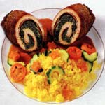 рулет из телятины с рисом и овощами